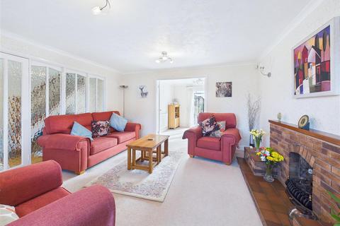 undefined, Warren Close, Lichfield
