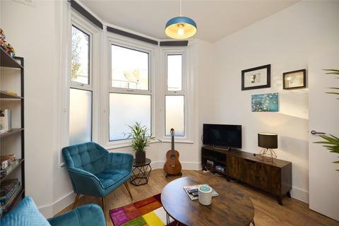 1 bedroom flat to rent, Colless Road, London, N15