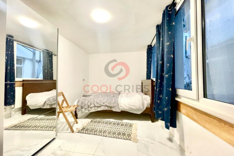 3 bedroom flat to rent, Stanmore St, Kings Cross, London  N1