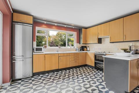 4 bedroom detached house for sale, Abbey Avenue, St Albans, AL3