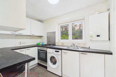 2 bedroom house to rent, Ashton Rise, Brighton
