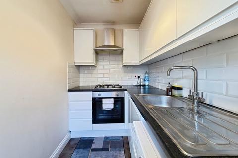 2 bedroom flat for sale, Highfield Lane, Southampton SO17