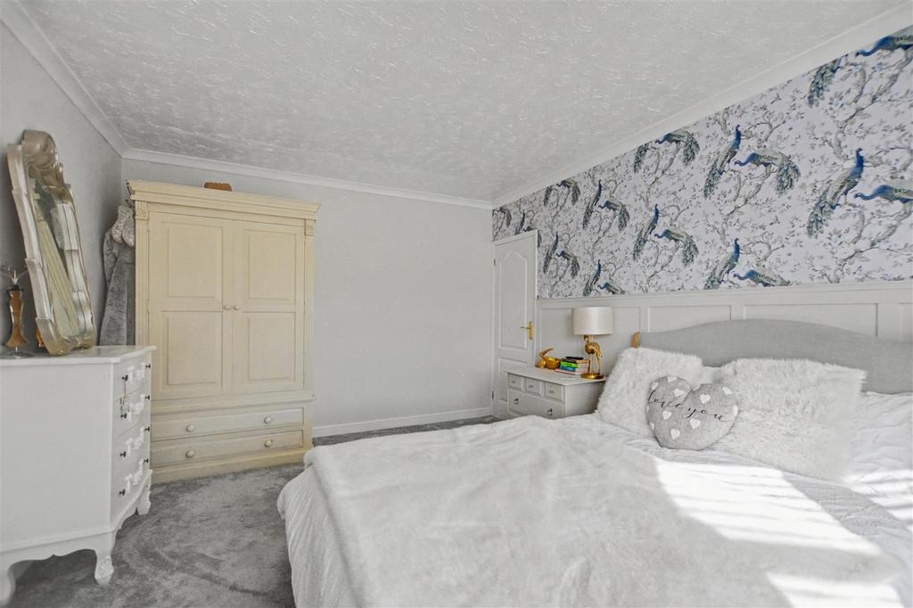 Bedroom 1 2.jpeg