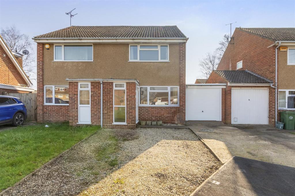 115 Rowland Way, HP19 7 SP-14.jpg