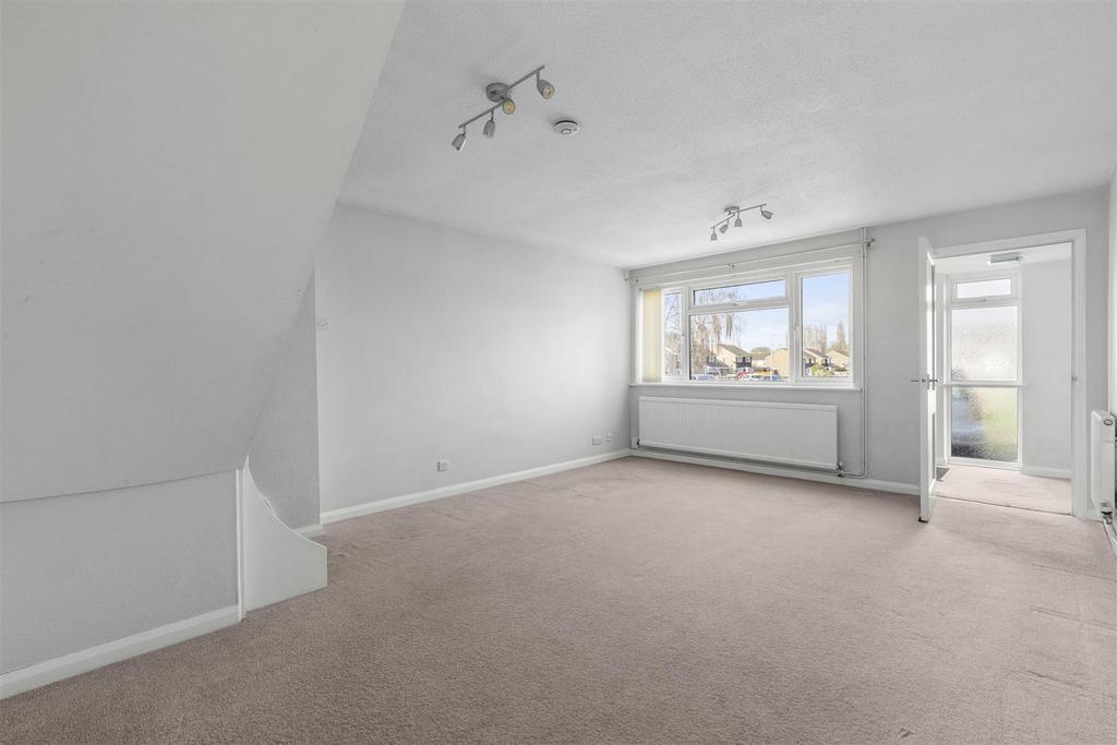 115 Rowland Way, HP19 7 SP-5.jpg