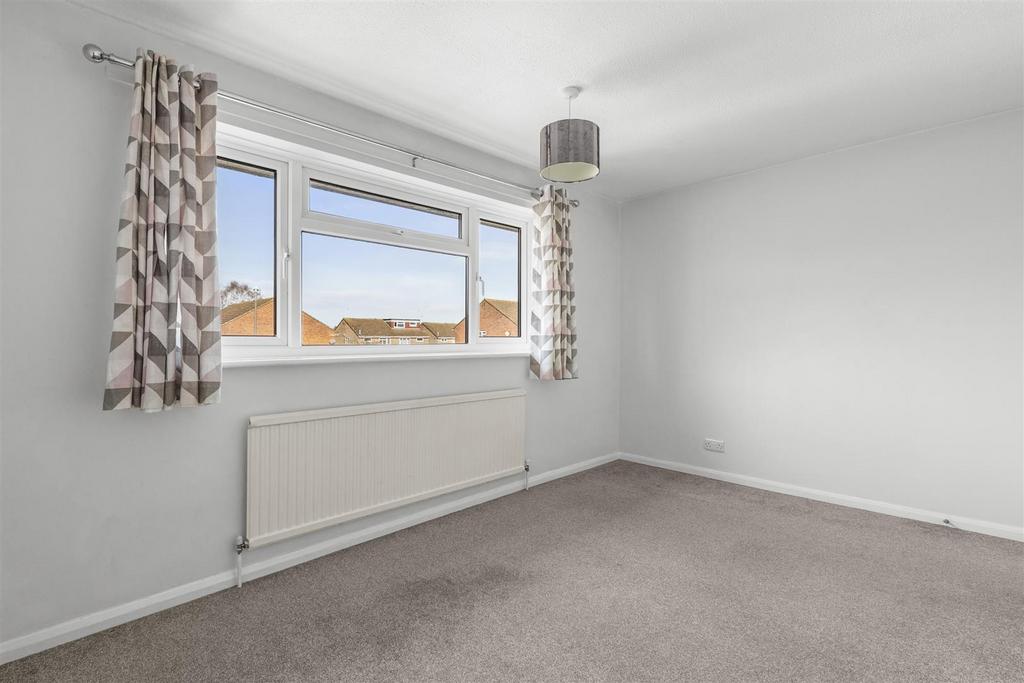 115 Rowland Way, HP19 7 SP-4.jpg