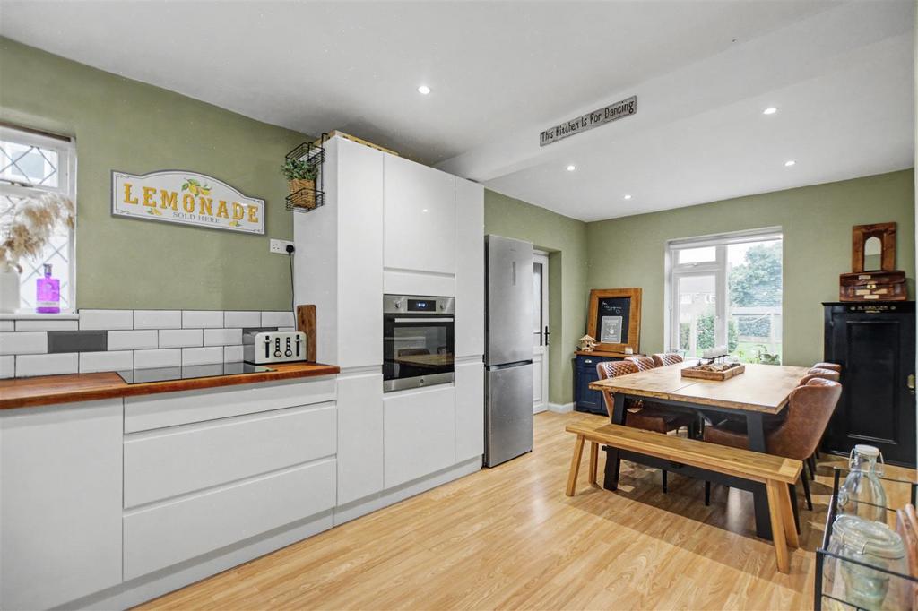 Kitchen Diner 2.jpeg