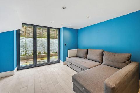 undefined, Torriano Avenue, Kentish Town
