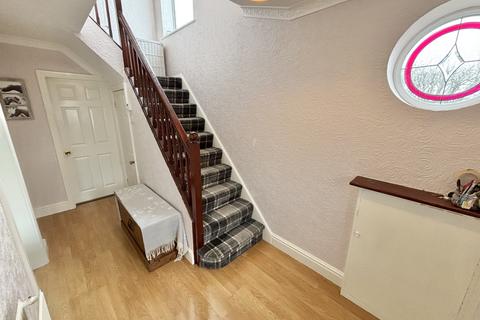 undefined, Avenue Road, Normoss FY3