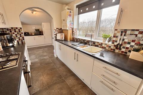 undefined, Avenue Road, Normoss FY3