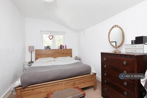 1 bedroom flat to rent, Brabourn Grove, London, SE15