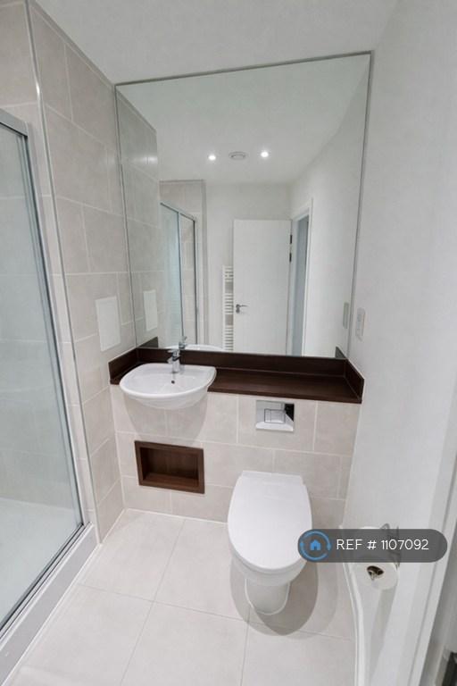 En-Suite Bathroom