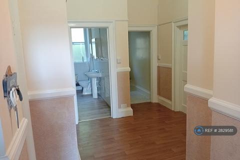 4 bedroom flat to rent, Camden Crescent, Bath, BA1