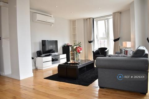2 bedroom flat to rent, Creative House, London, SW8