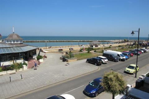 1 bedroom flat to rent, Central Parade, Herne Bay
