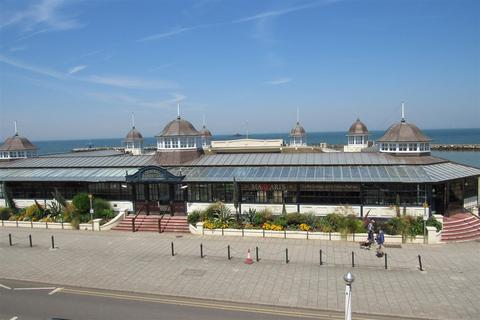 1 bedroom flat to rent, Central Parade, Herne Bay