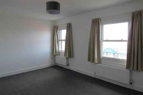1 bedroom flat to rent, Central Parade, Herne Bay