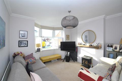 3 bedroom semi-detached house for sale, Orchard Road, East Cowes