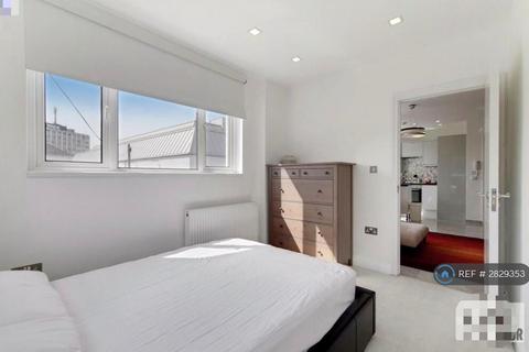 undefined, Grenfell Avenue, Hornchurch, RM12