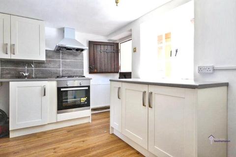 undefined, Hamble, Southampton, SO31