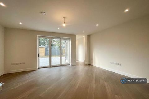 4 bedroom terraced house to rent, Kingsgate Avenue, Broadstairs, CT10