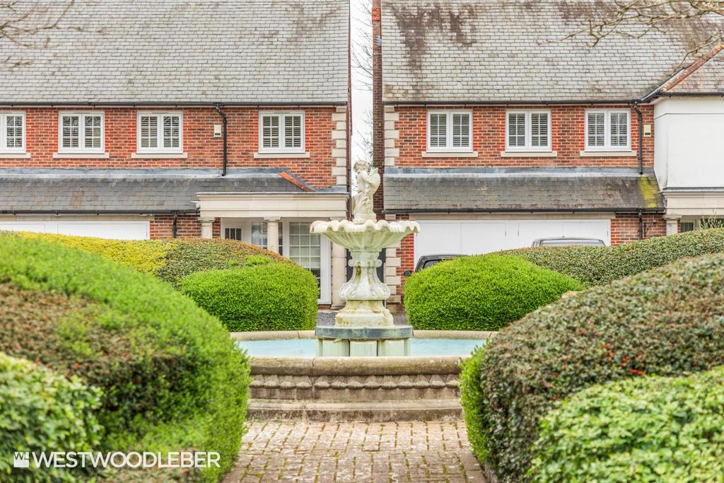 Broxbournebury Mews 41.jpg