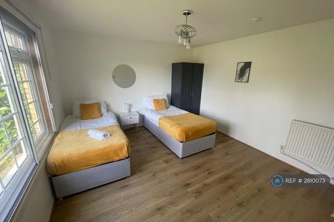 undefined, Cell Barnes Lane, St Albans, AL1