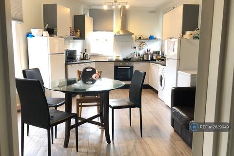 1 bedroom in a flat share to rent, Chamberlayne Road, London, NW10