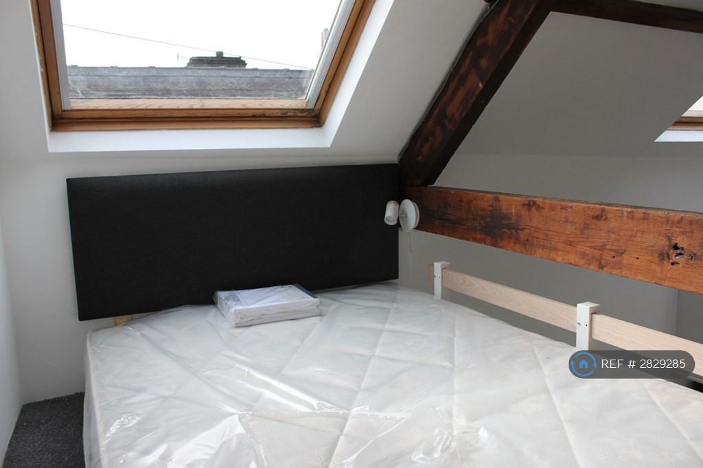 Mezzanine Bed