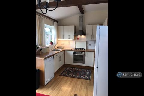 3 bedroom semi-detached house to rent, Bonnington Road, Leicester, LE2