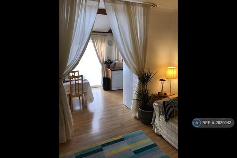 3 bedroom semi-detached house to rent, Bonnington Road, Leicester, LE2