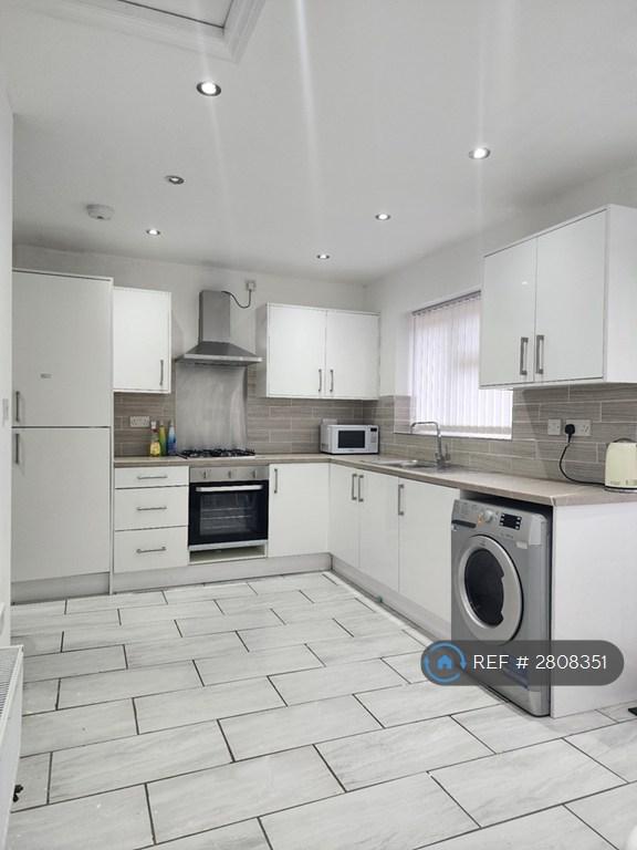 Four Double Bed Town House