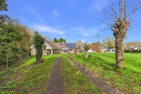 undefined, Gelston, Grantham