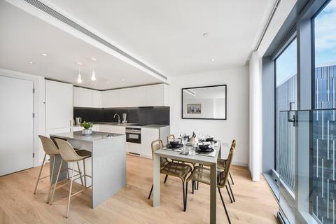 2 bedroom apartment to rent, Landmark Pinnacle, Marsh Wall E14