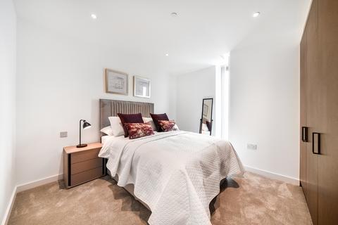 2 bedroom apartment to rent, Landmark Pinnacle, Marsh Wall E14