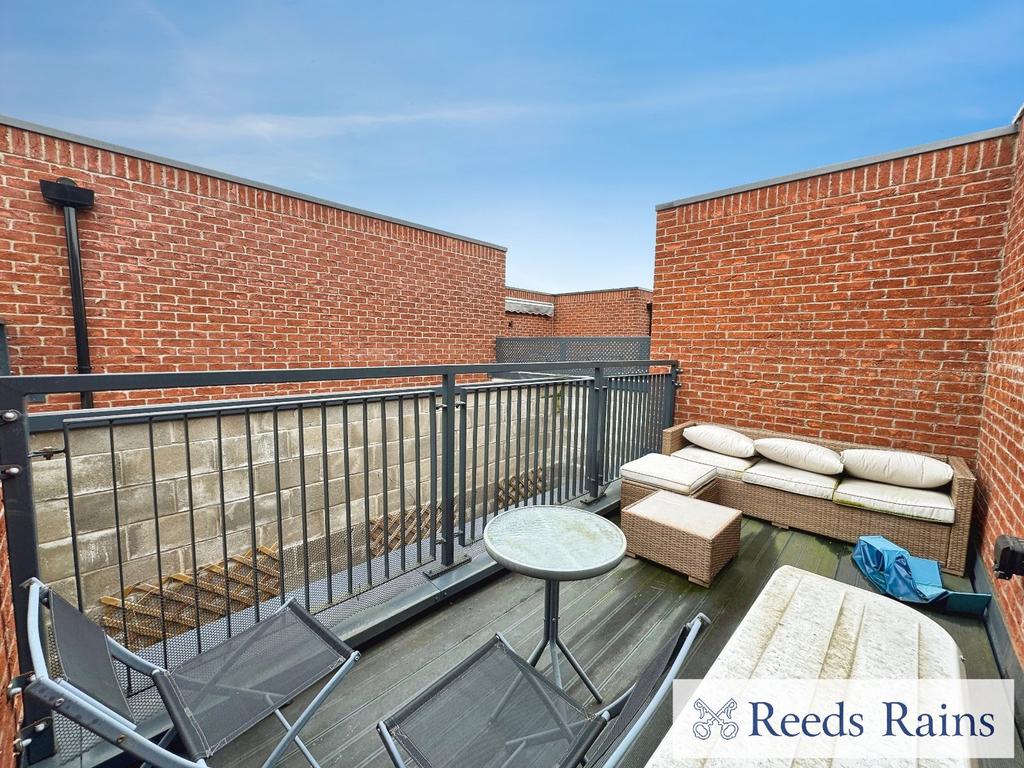 2nd Floor Terrace
