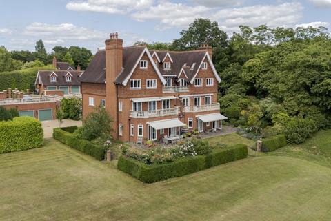 3 bedroom apartment to rent, The Coach House, Tonbridge, Kent