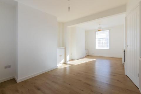 2 bedroom terraced house to rent, Andrews Road, Cardiff CF14