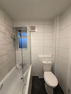 2 bedroom flat to rent, Byron Road, Harrow HA1