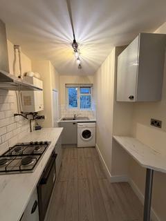 2 bedroom flat to rent, Byron Road, Harrow HA1