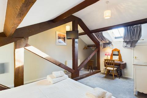 undefined, How Head, Ambleside LA22