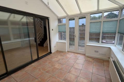 2 bedroom semi-detached house for sale, Romans Court, Nottingham