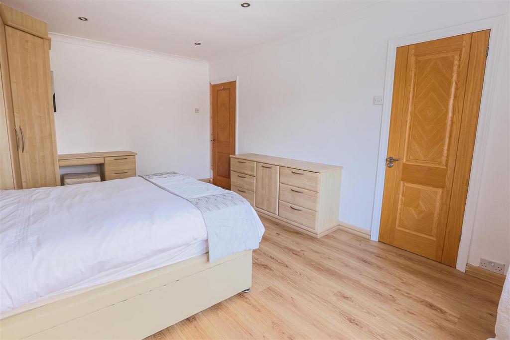 22 Beaminster Rd 21.jpg