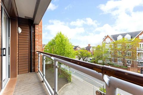 2 bedroom flat to rent, Worple Road, London, SW19
