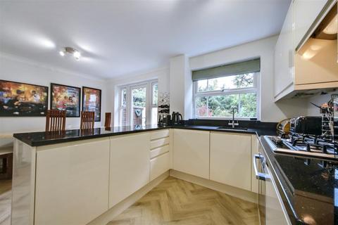 undefined, Cox Close, Shenley WD7