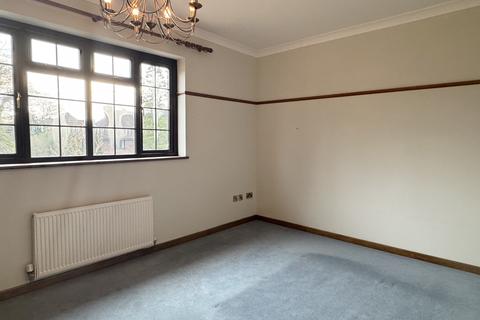 undefined, Royal Chase, Tunbridge Wells, TN4