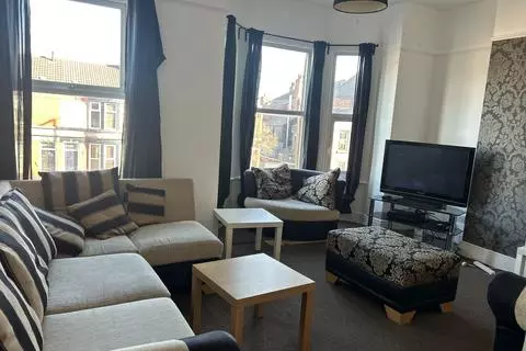 1 bedroom in a house share to rent - Vue 5