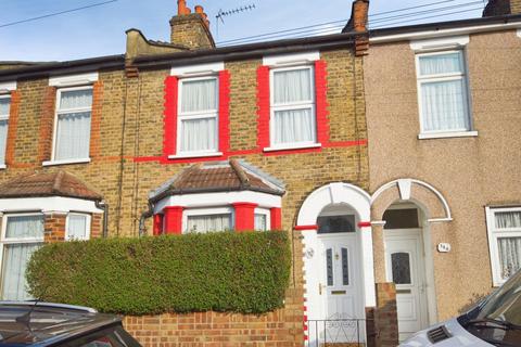 3 bedroom terraced house for sale, Dysons Road, London, N18