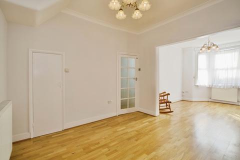 3 bedroom terraced house for sale, Dysons Road, London, N18