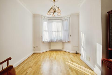 3 bedroom terraced house for sale, Dysons Road, London, N18